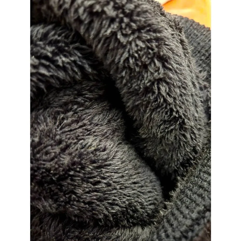 Women's One Size Black Knit Embellished Rhinestones & Faux Fur Pompom Hat